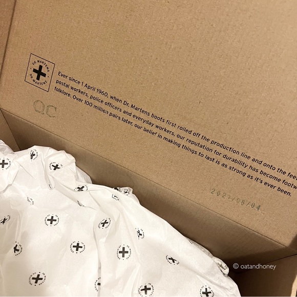 Dr. Martens Jadon Pisa Leather Platform Boot - Picture 7 of 8